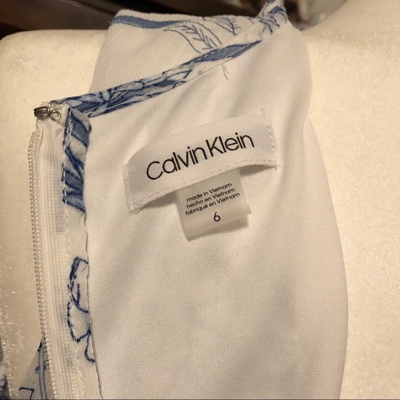 NWT  Calvin Klein floral chiffon dress. Si… - Picture 7 of 7